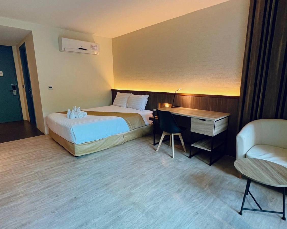 Le Resort And Villas Rawai Ngoại thất bức ảnh Deluxe room