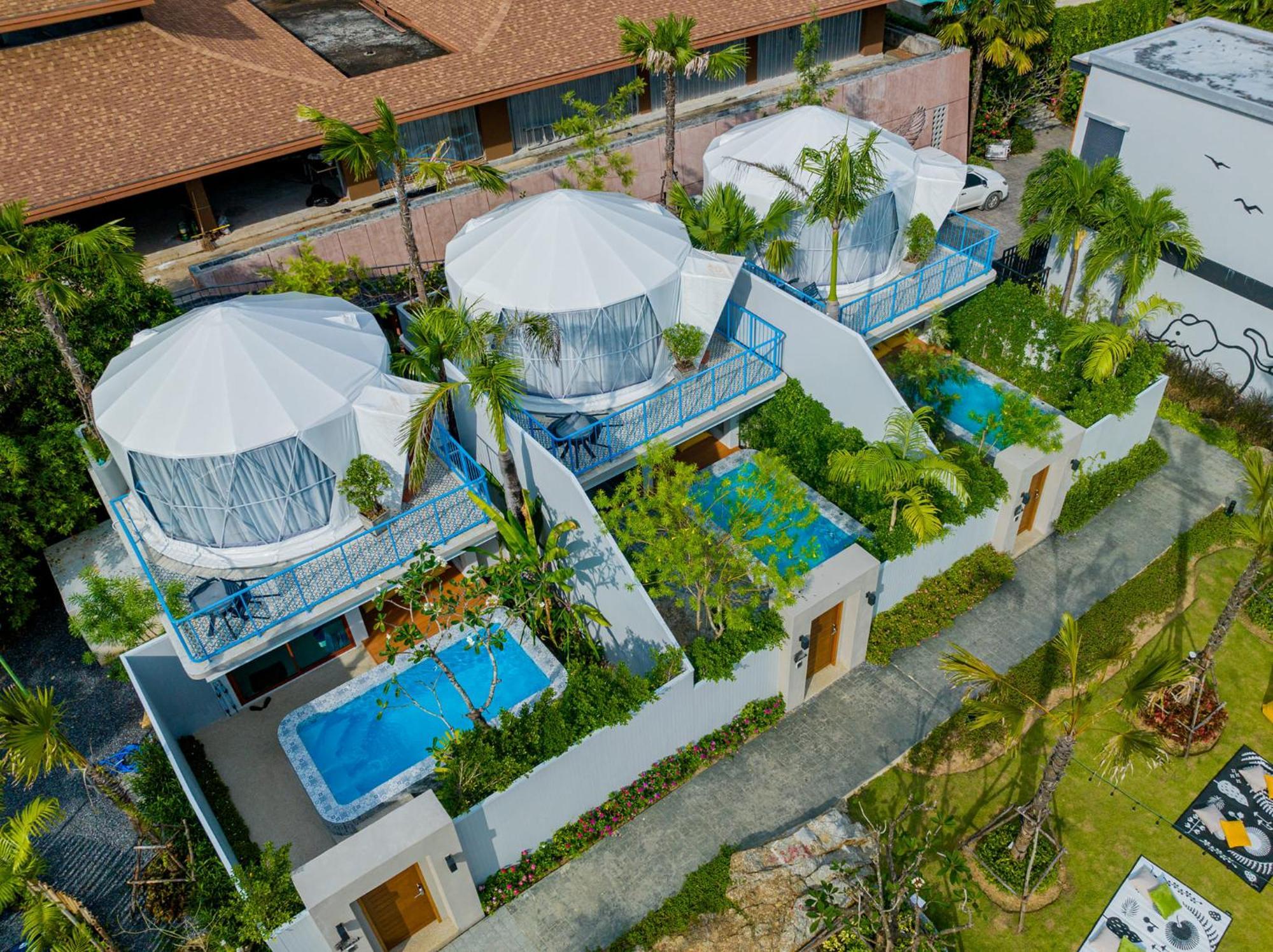Le Resort And Villas Rawai Ngoại thất bức ảnh The resort's villas