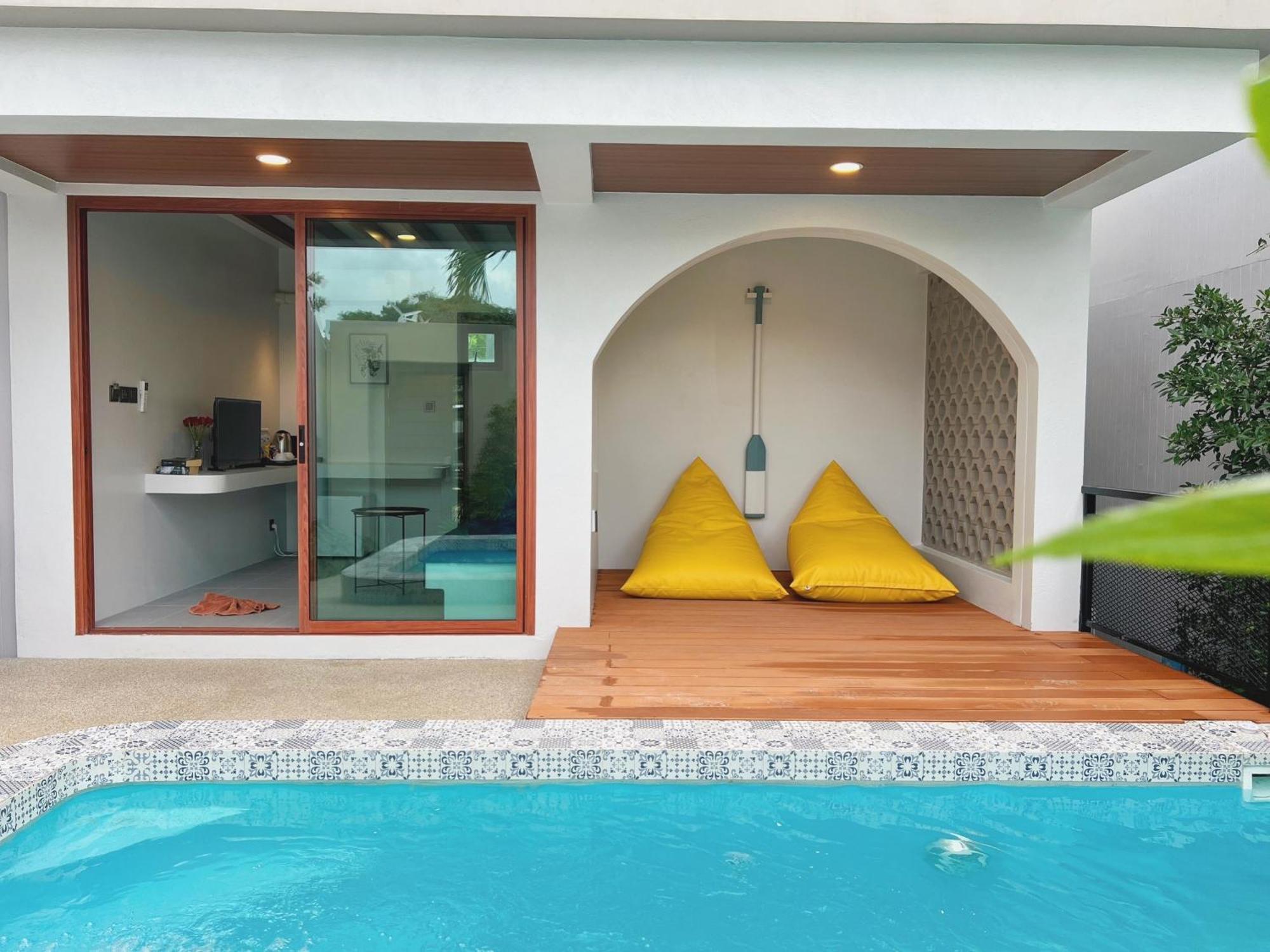 Le Resort And Villas Rawai Ngoại thất bức ảnh A pool villa in Thailand