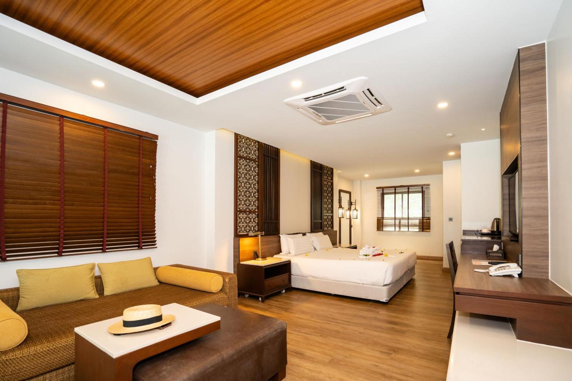 Le Resort And Villas Rawai Ngoại thất bức ảnh Deluxe Suite