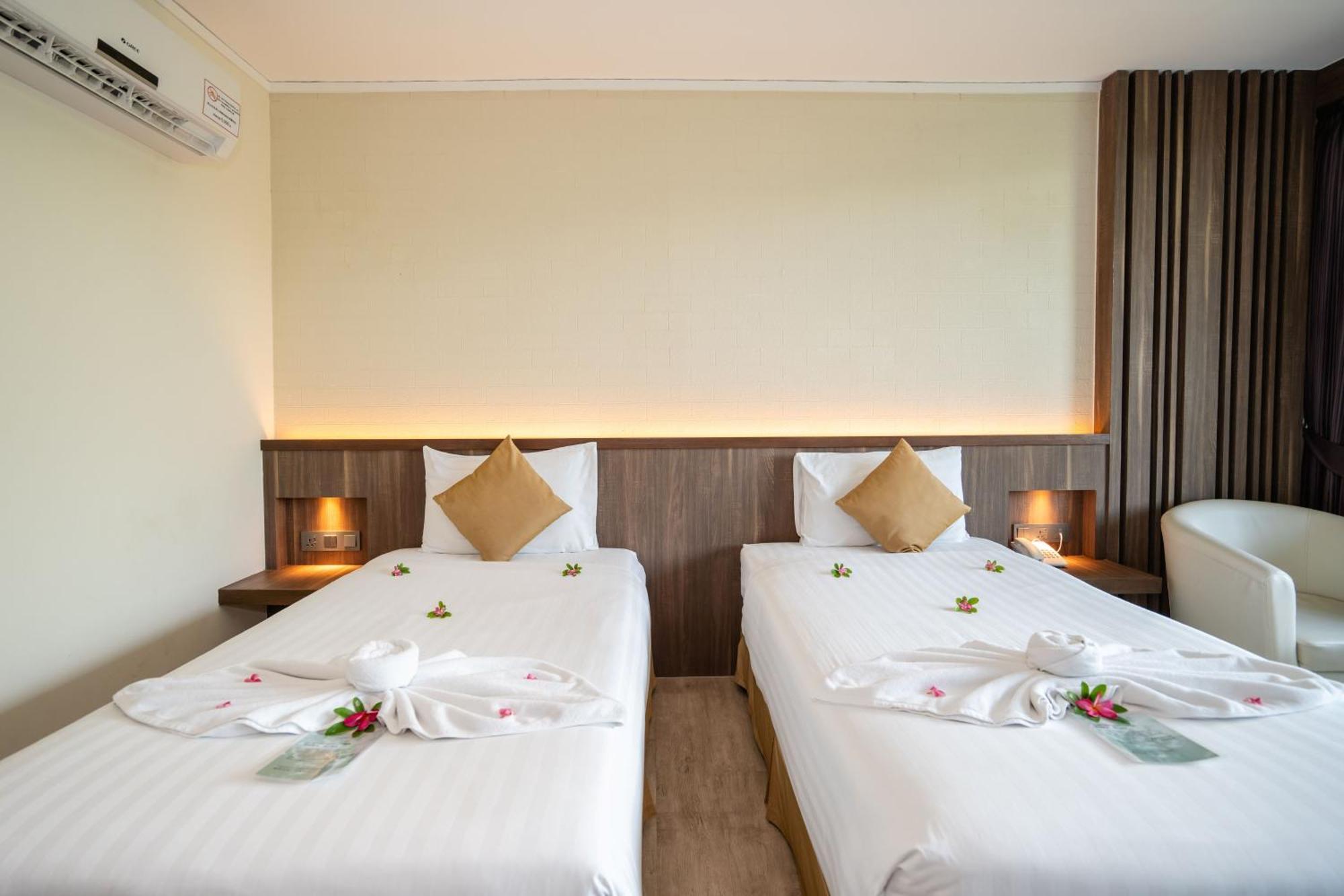 Le Resort And Villas Rawai Ngoại thất bức ảnh Deluxe Room