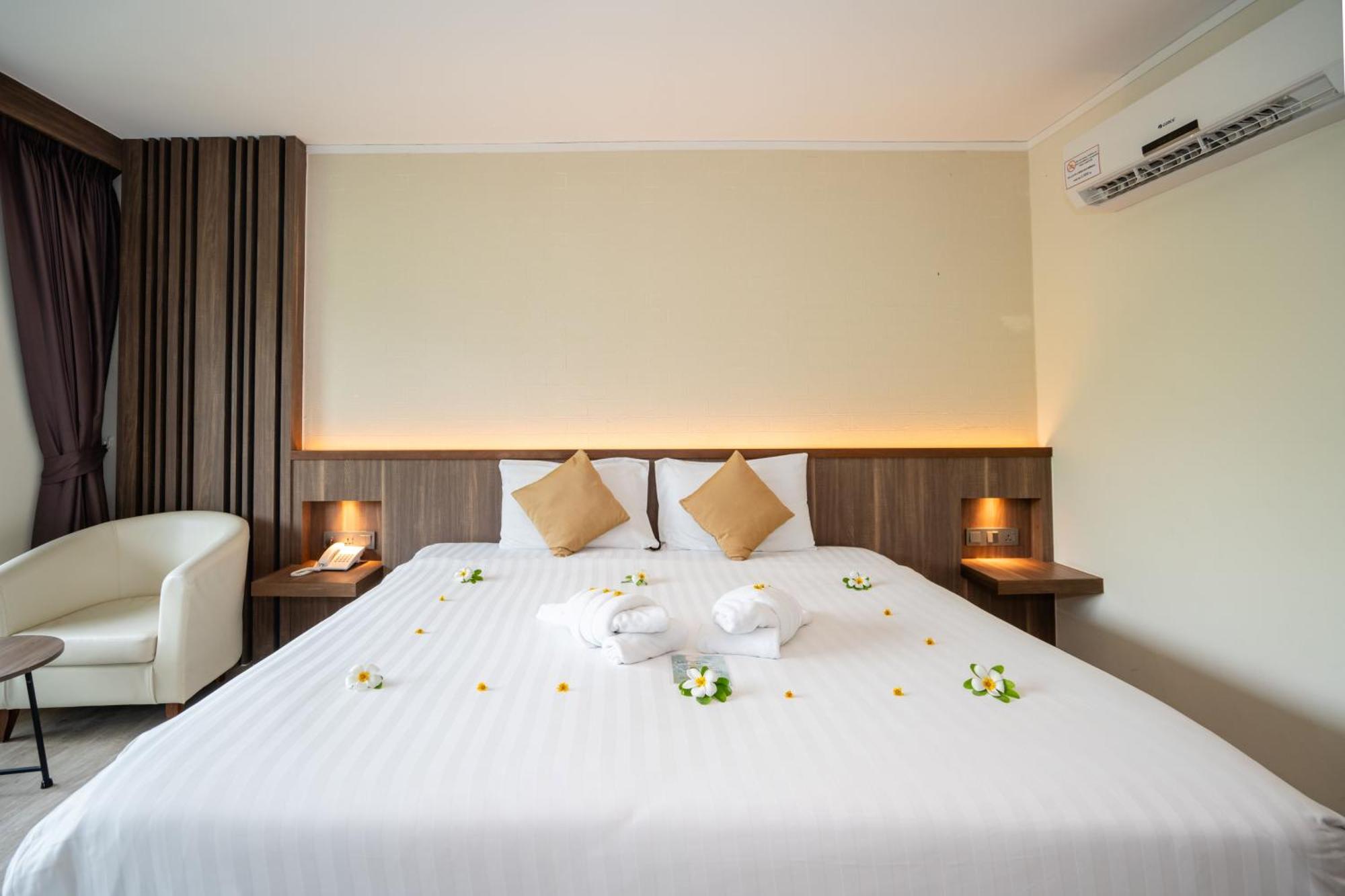 Le Resort And Villas Rawai Ngoại thất bức ảnh Deluxe Room